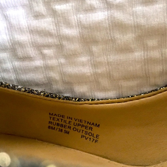 Michael Kors metallic pumps. Size 8 - Picture 6 of 6